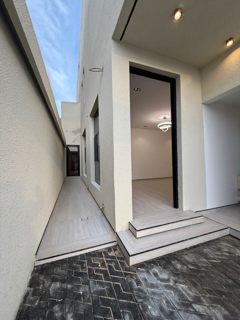 WhatsApp Image 2025-12-18 at 1.11.57 AM (1)