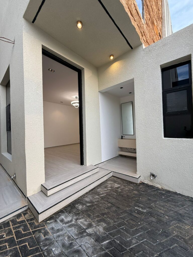 WhatsApp Image 2025-12-18 at 1.11.57 AM